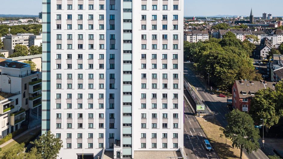Premier Inn Cologne City Sud Exterior