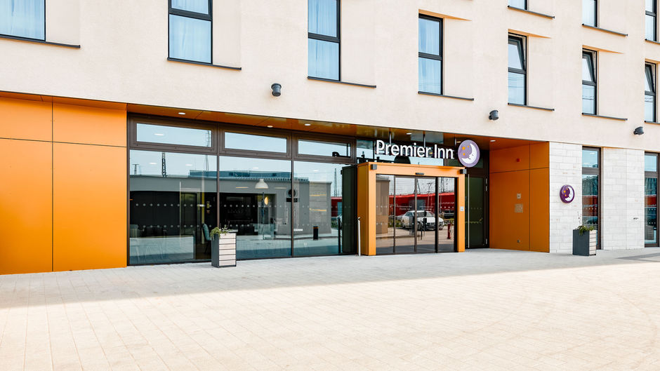 Premier Inn Mannheim City Centre Hotel Exterior