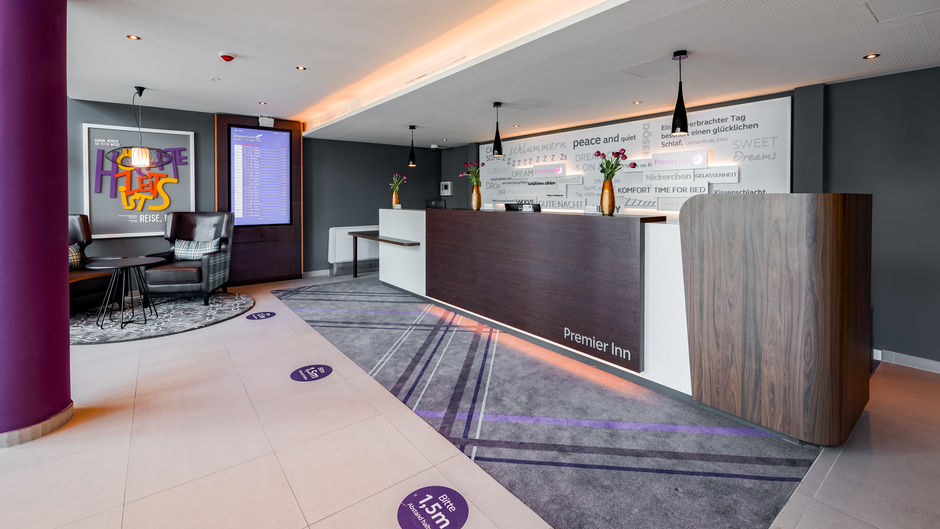 Premier Inn Munich Airport Lobby