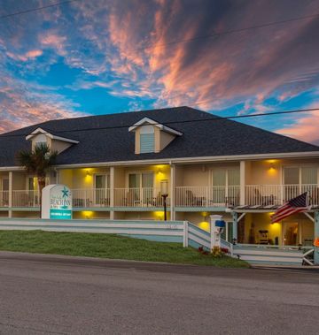 Ocean Sands Beach Boutique Inn - 1 Acre