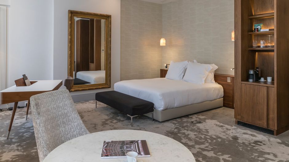 YNDO Hotel Suite
