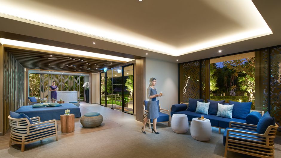 Tropicana Hotel Lobby