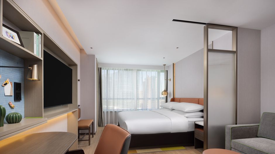 Home2 Suites by Hilton W Railway Station Room