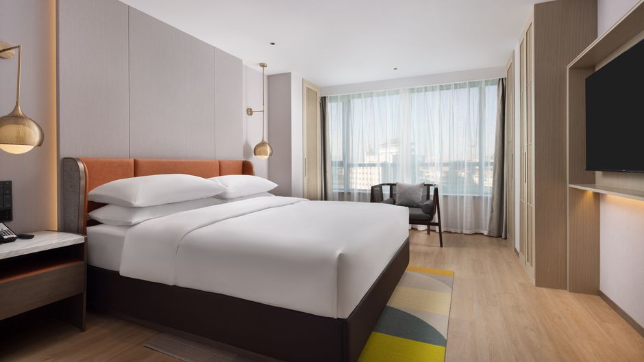 Home2 Suites by Hilton W Railway Station Room