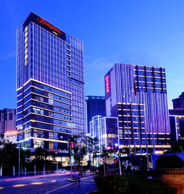 Hampton by Hilton Central Plaza
