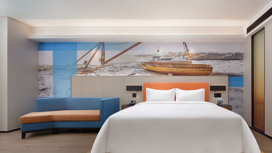 Hampton by Hilton Railway Statiion Room