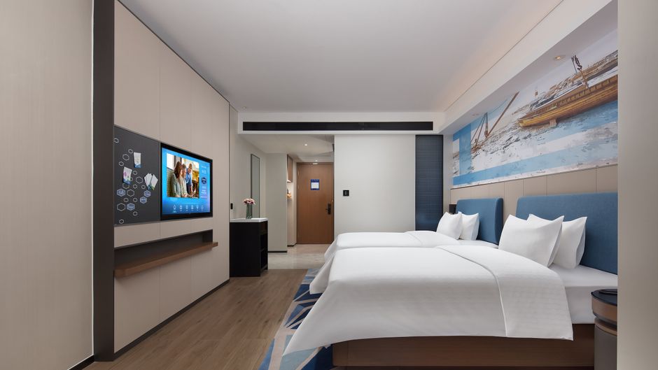 Hampton by Hilton Railway Statiion Room