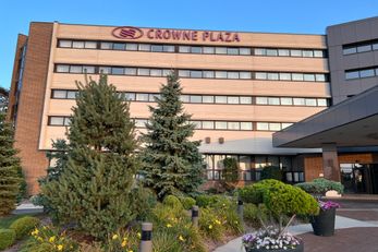 Crowne Plaza Lansing West
