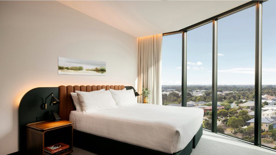 Crowne Plaza Adelaide Mawson Lakes Room