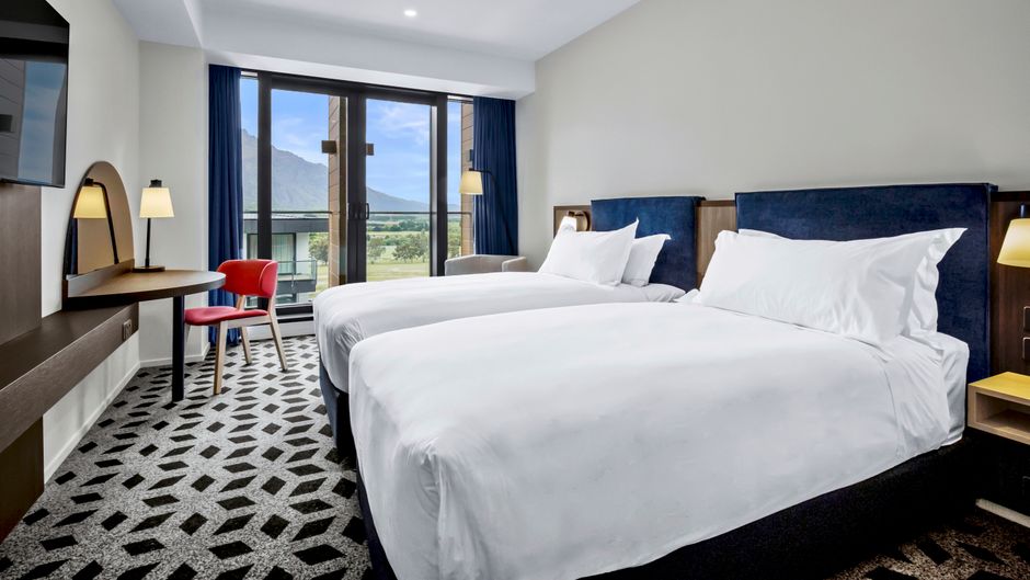 Holiday Inn Remarkables Park Room