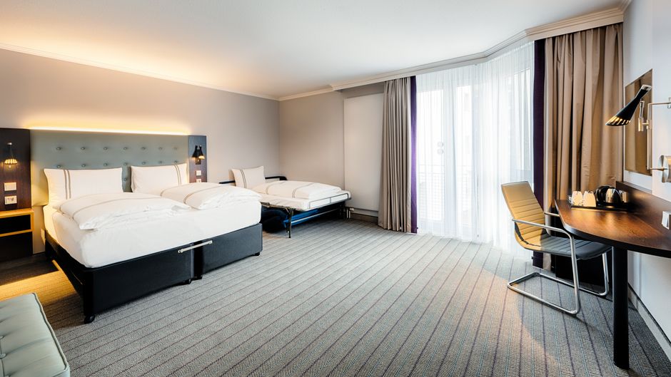 Premier Inn Stuttgart Bad Cannstatt Room