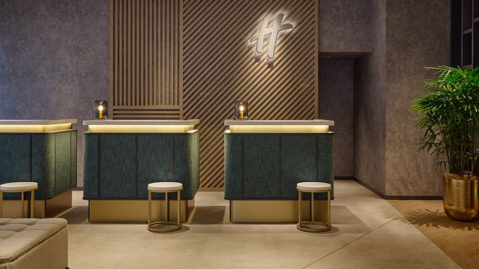 Holiday Inn Kyoto Gojo Exterior