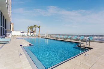 Holiday Inn Express Suites Oceanfront