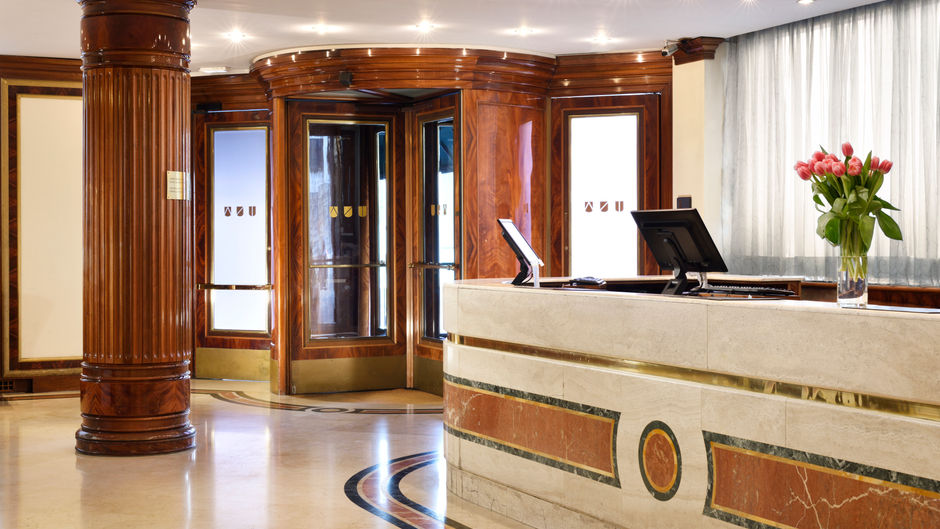 UNAHOTELS Scandinavia Milano Lobby
