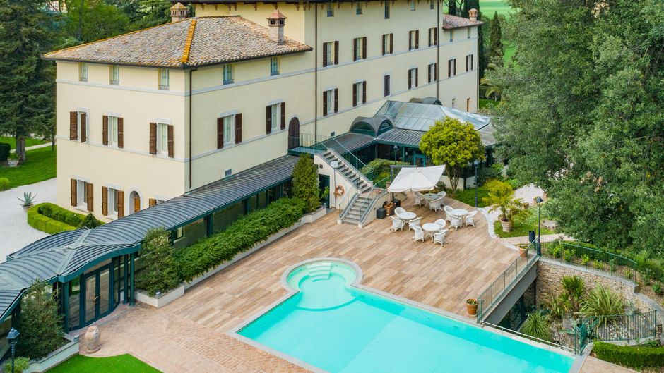Posta Donini 1579 Pool