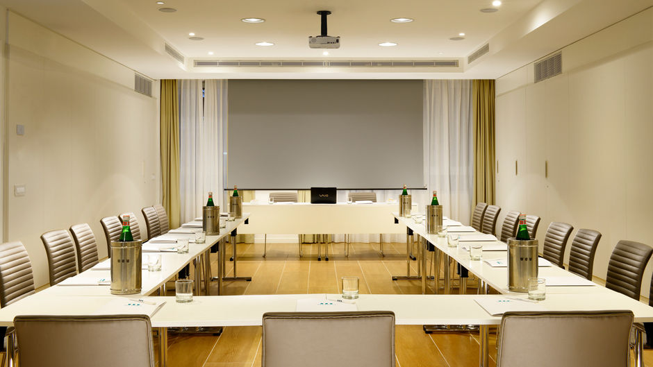 UNAHOTELS Century Milano Meeting