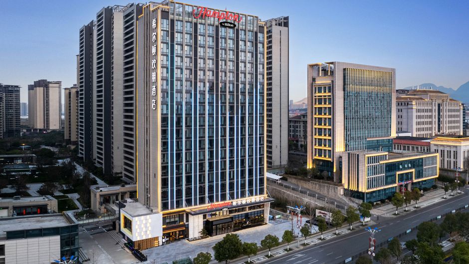Hampton Inn Jiujiang Eight Mile Lake Exterior