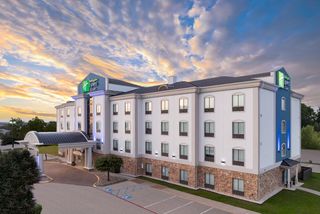 Holiday Inn Express & Suites Denton