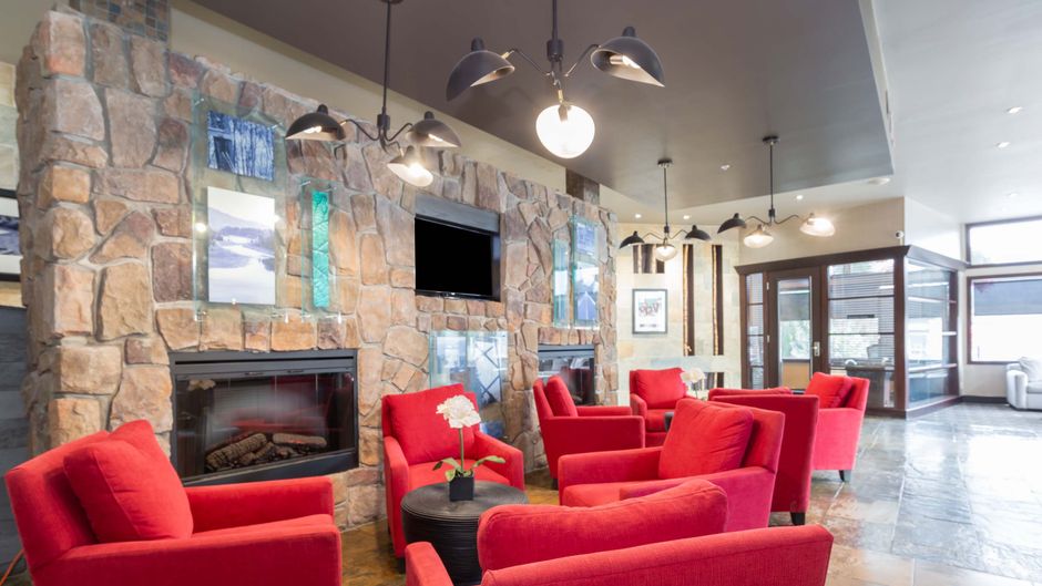 Sandman Hotel Castlegar Lobby