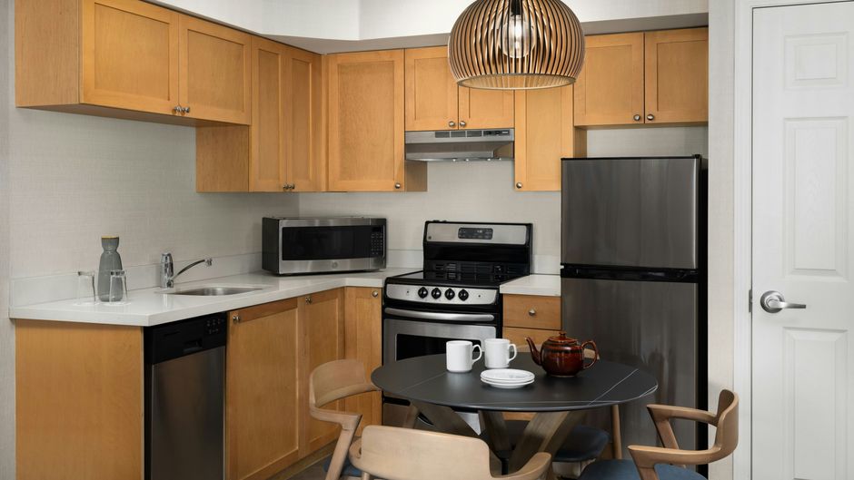 Delta Hotels Whistler Village Suites Room