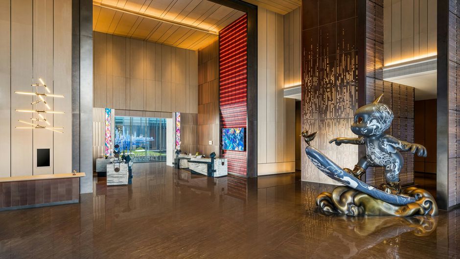 Renaissance Qingdao Hotel Lobby