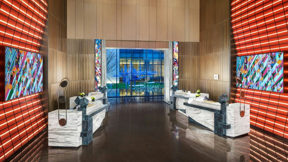 Renaissance Qingdao Hotel Lobby