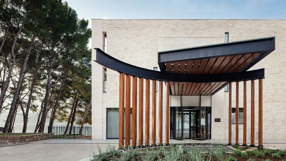 The Isolano Cres Exterior