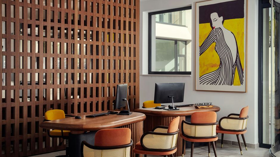 The Isolano Cres Lobby
