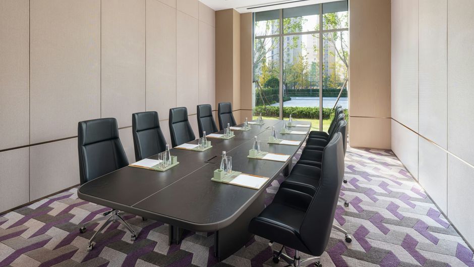 Renaissance Qingdao Hotel Meeting