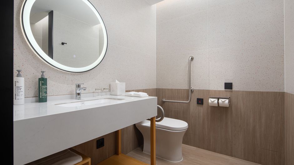 Hilton Garden Inn Huaxiang Tiantan Hosp Room