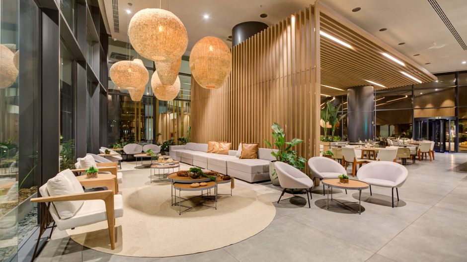 DoubleTree by Hilton Porto Alegre Lobby
