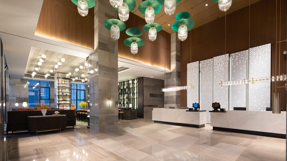 Hampton Yibin Railway Station Lobby