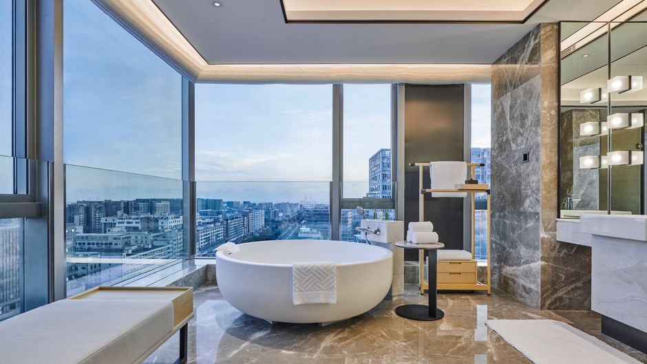 DoubleTree Shenzhen Airport Residences Room