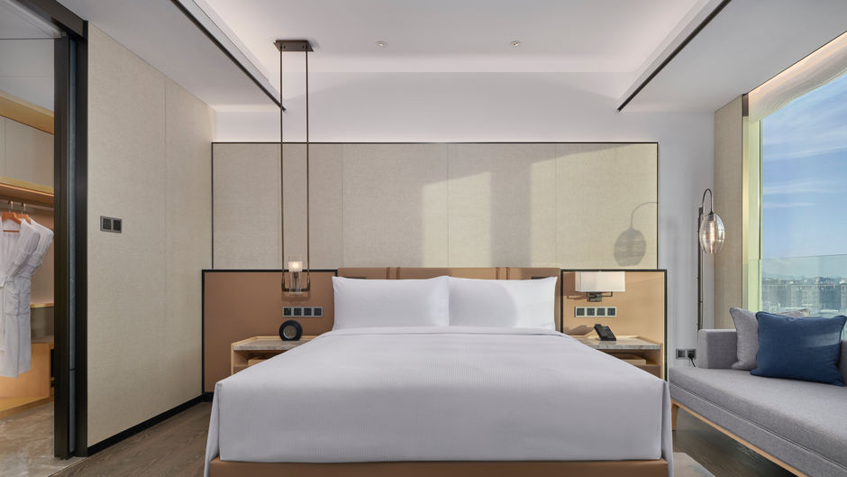 DoubleTree Shenzhen Airport Residences Room