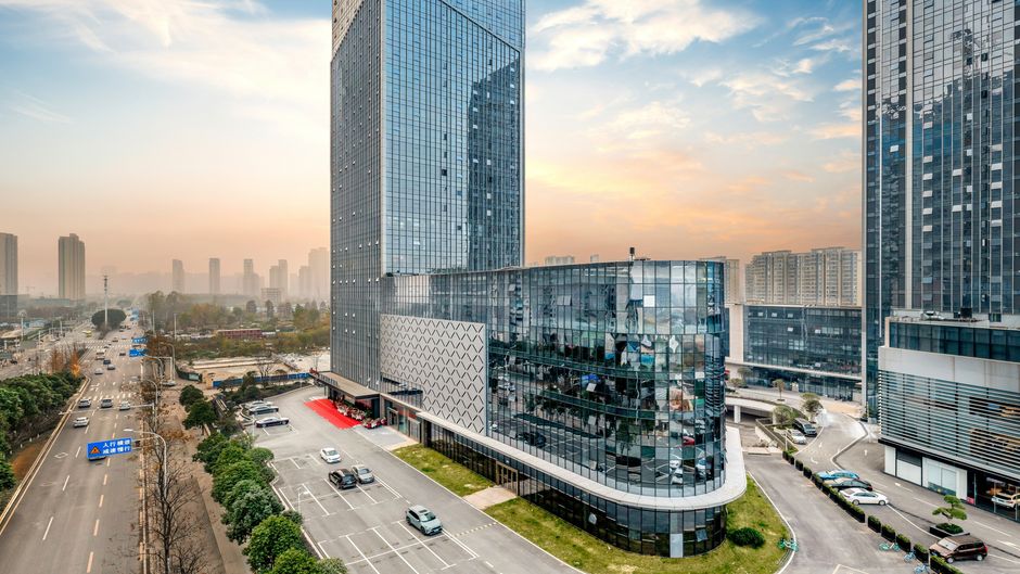 Hampton by Hilton Wuhan Railway Station Exterior