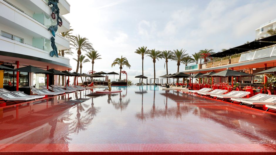 Ushuaia Beach Hotel-Adults Only Pool
