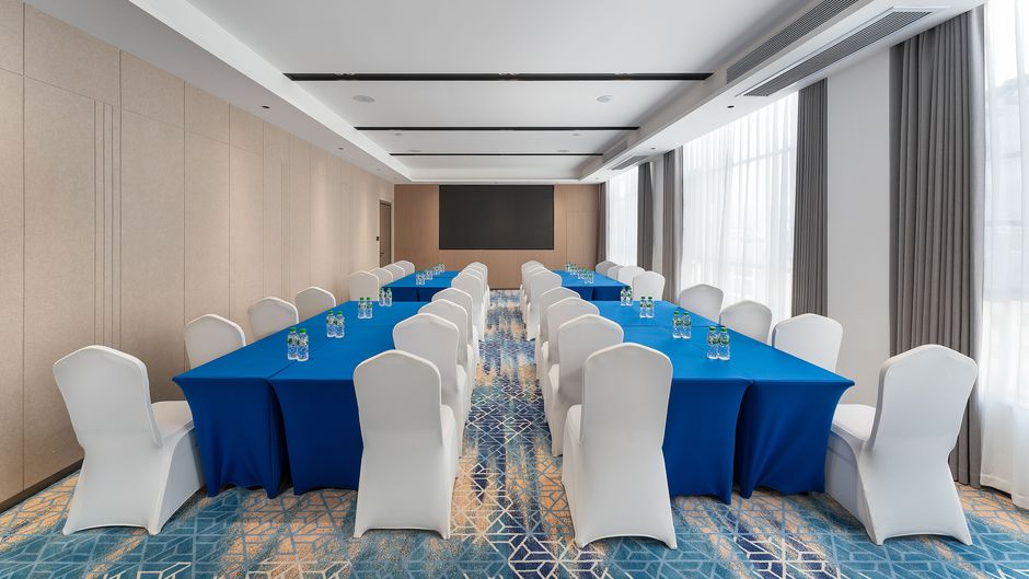 Holiday Inn Exp Puer Simao Meeting