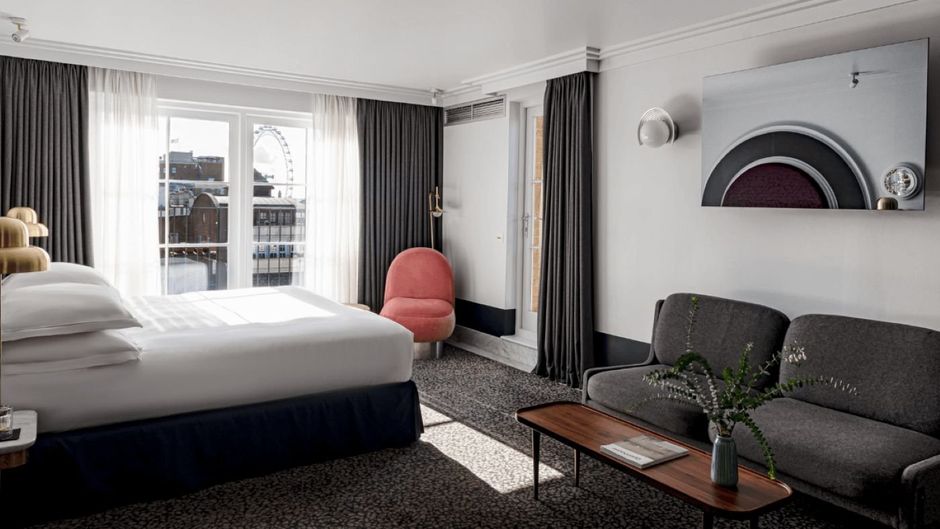 Henrietta Hotel Suite