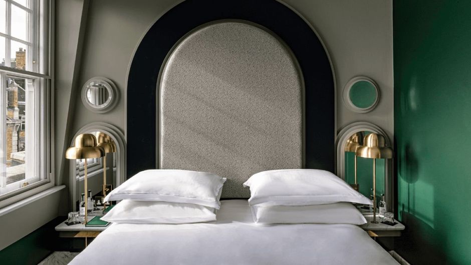 Henrietta Hotel Suite