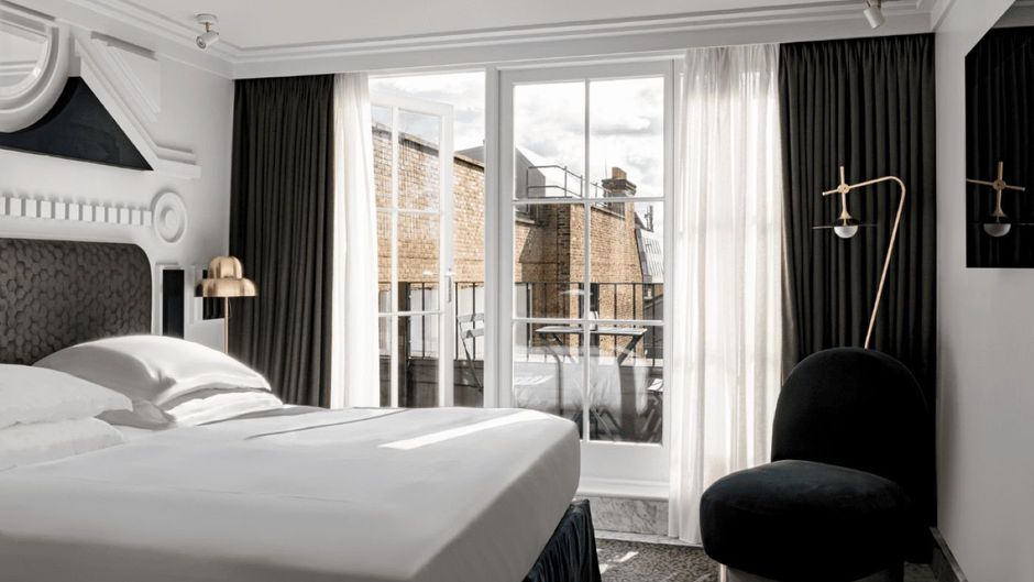 Henrietta Hotel Room