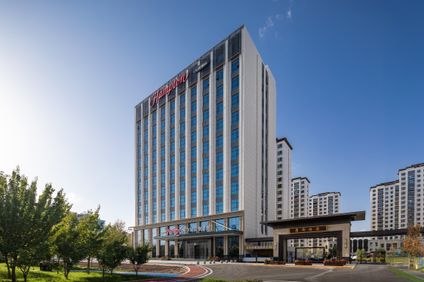 Hampton Hilton YZY West Railway