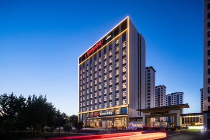 Hampton Hilton YZY West Railway
