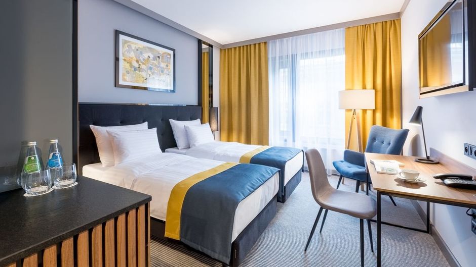 Grand Ascot Hotel Room