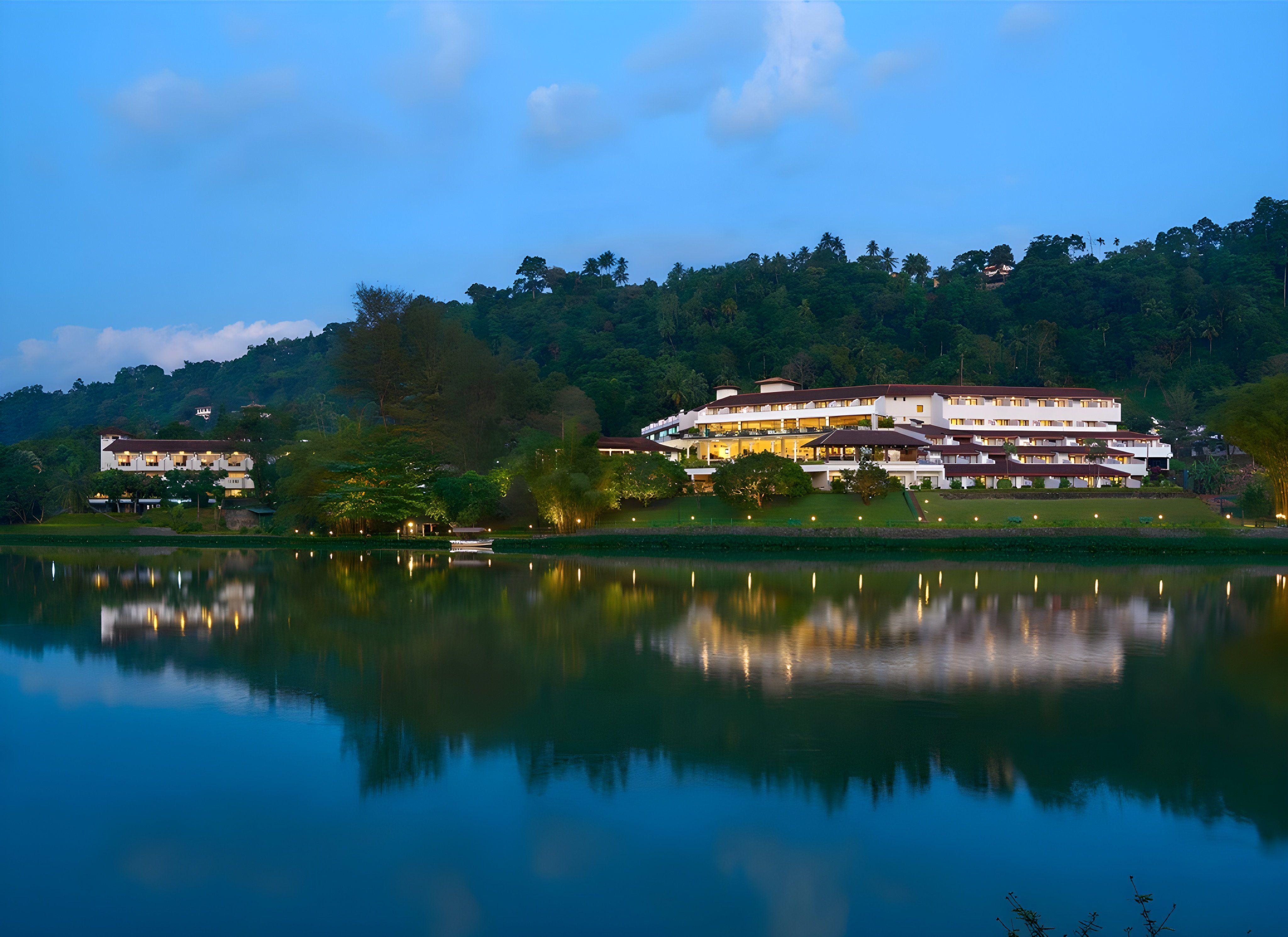 Cinnamon Citadel Kandy- Tourist Class Kandy, Sri Lanka
