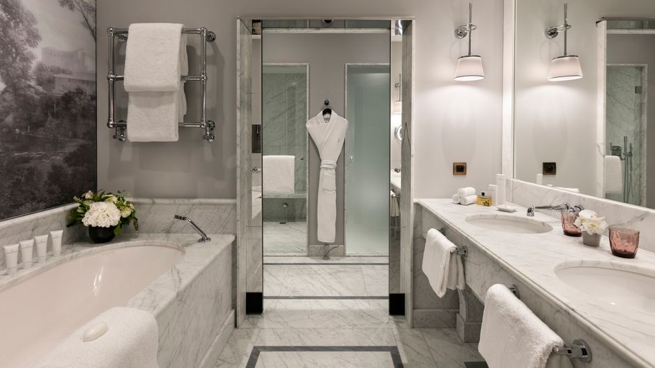 The Hotel Fouquet's Barriere Room