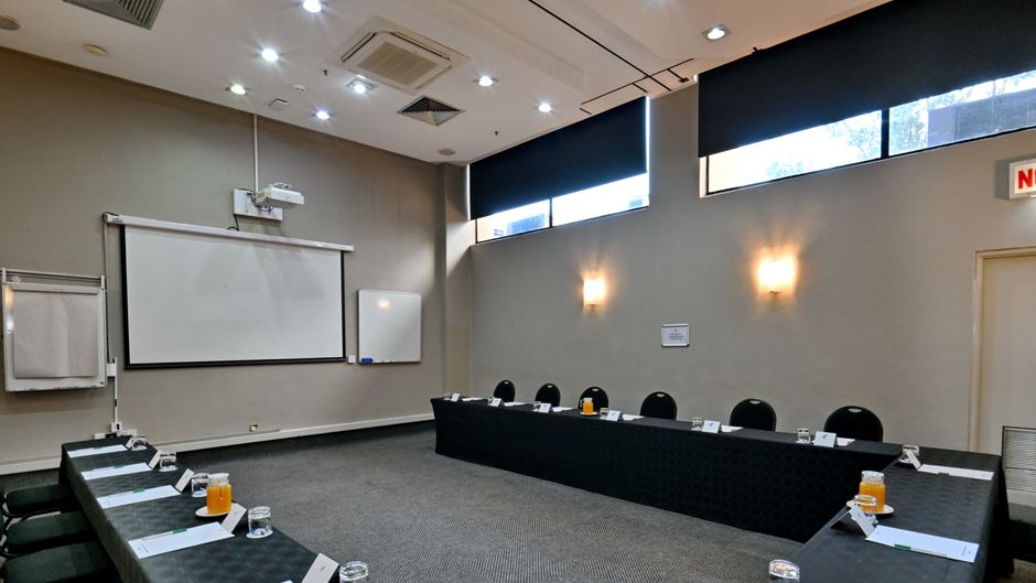 Holiday Inn Harare Meeting