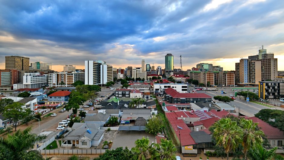 Holiday Inn Harare Exterior