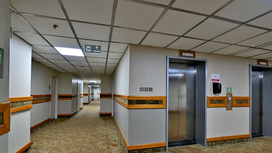 Holiday Inn Harare Lobby