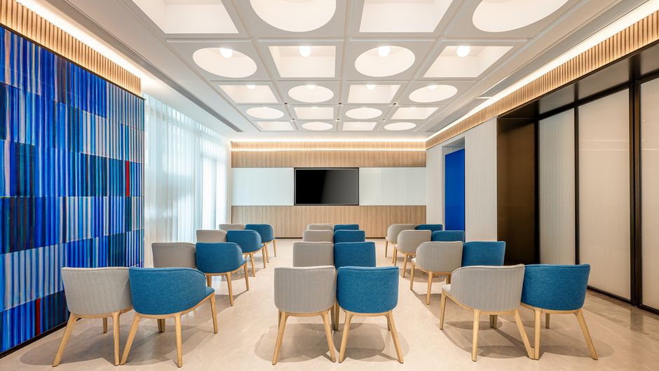 Holiday Inn Exp Hongqiao CBD Meeting