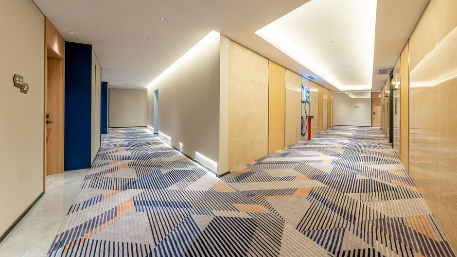 Holiday Inn Exp Hongqiao CBD Lobby